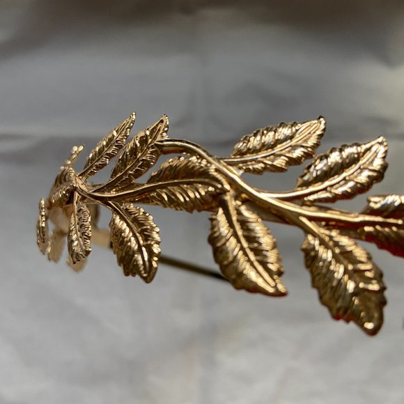 NEW Urban Outfitters Gold Plated Leaf Headband main image 3